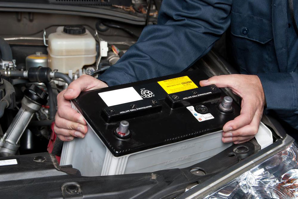 Quick tips to maintain your car batteries
